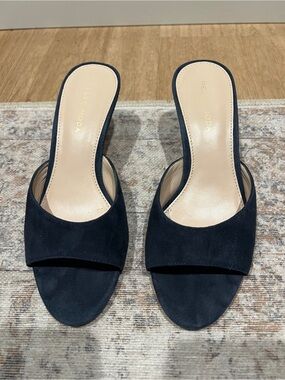 Pelle Moda Navy Suede Open Toe Kitten Heel Mules 5.5